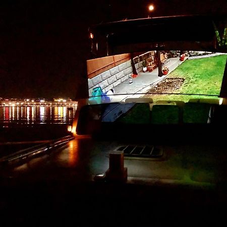 جنيفا Homeboat-Bateau Hotel المظهر الخارجي الصورة