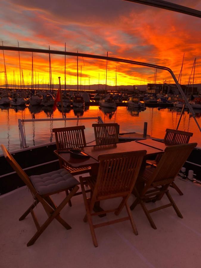 جنيفا Homeboat-Bateau Hotel المظهر الخارجي الصورة