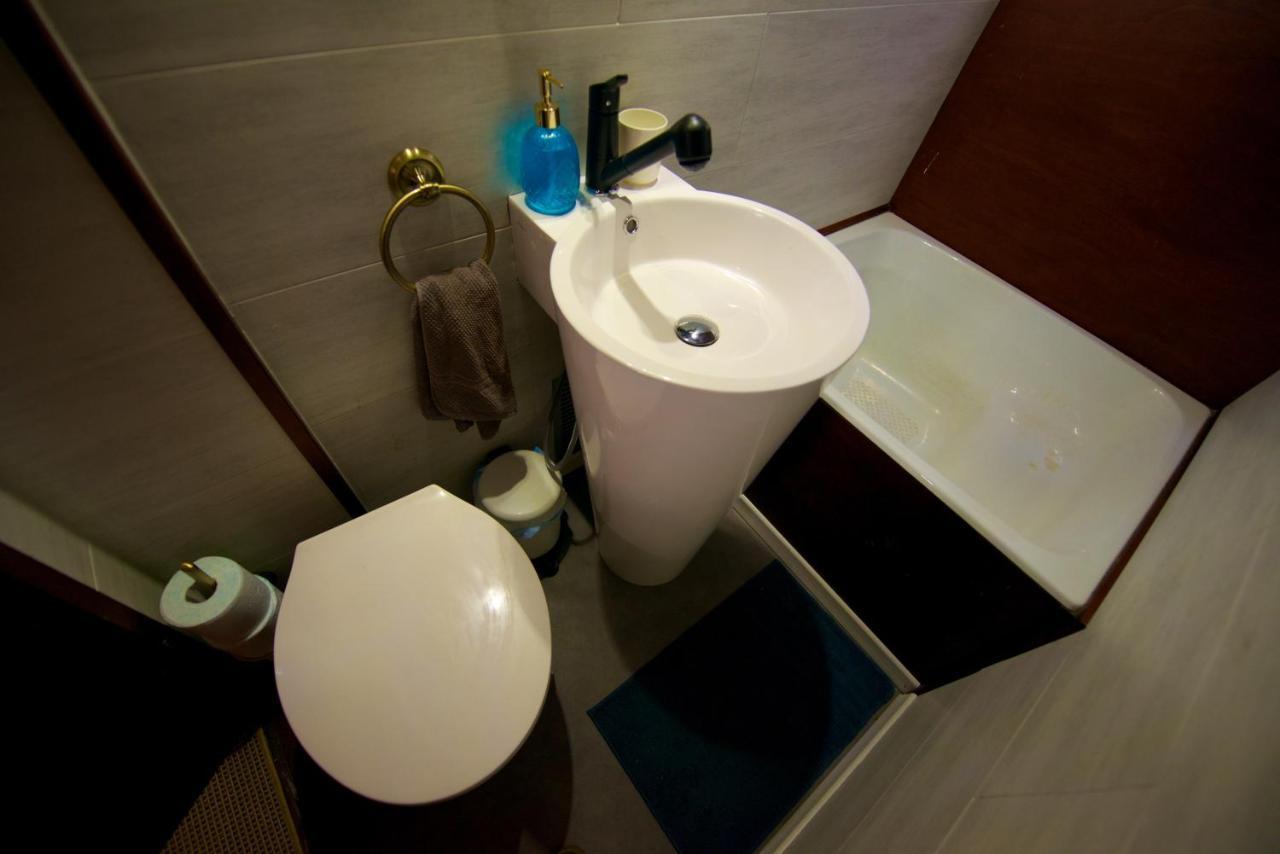 جنيفا Homeboat-Bateau Hotel المظهر الخارجي الصورة